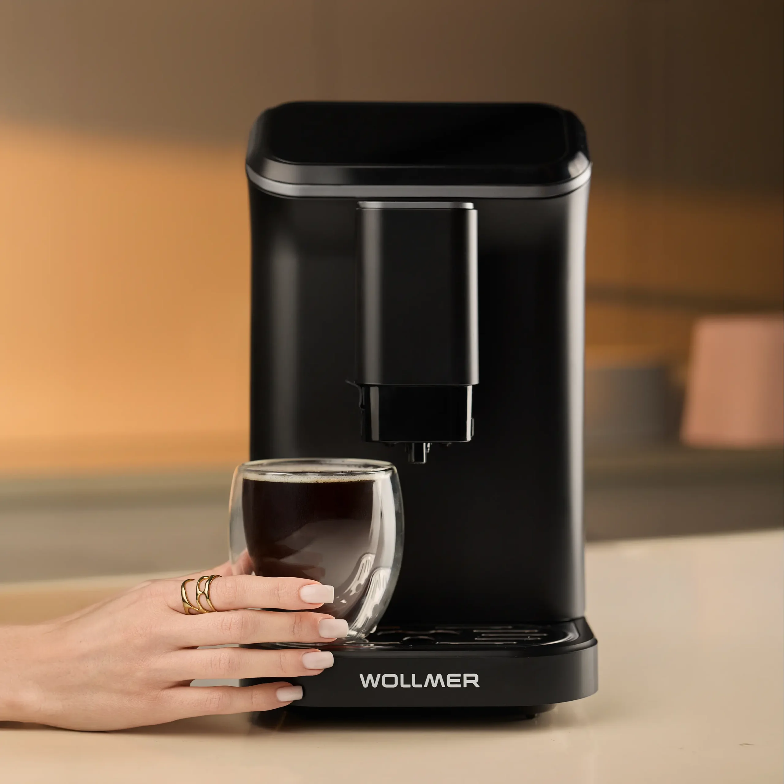 Автоматическая кофемашина Wollmer C505 Monolith