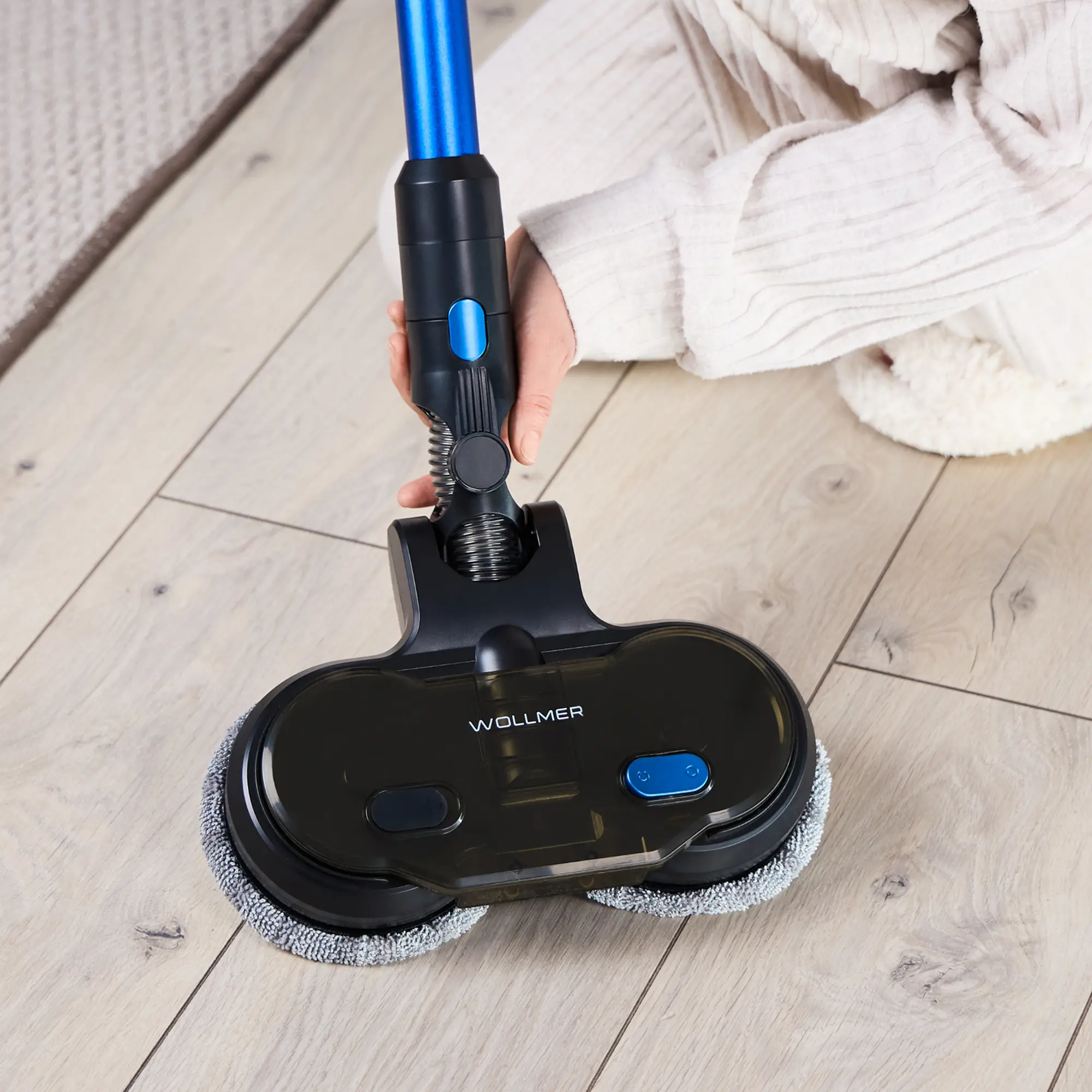 Вертикальный пылесос Wollmer D707 Sapphire Aqua Clean